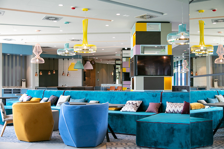 HAMPTON BY HILTON